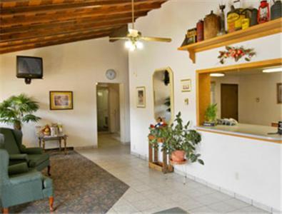 Knights Inn Franklin Интерьер фото